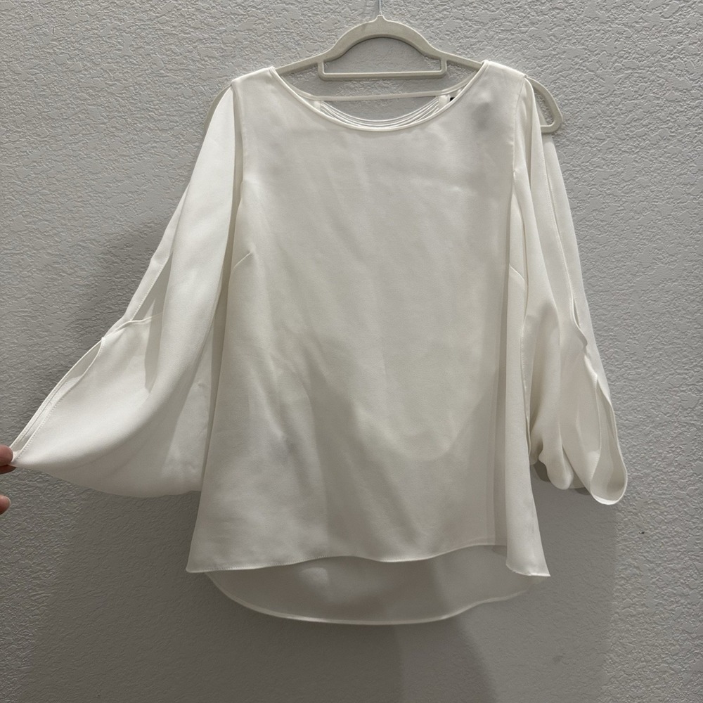 BCBG Maxazria Women's Sz M Sexy‎ Blouse White Kyleigh Fringeback Slitsleeve Top - Picture 9 of 16